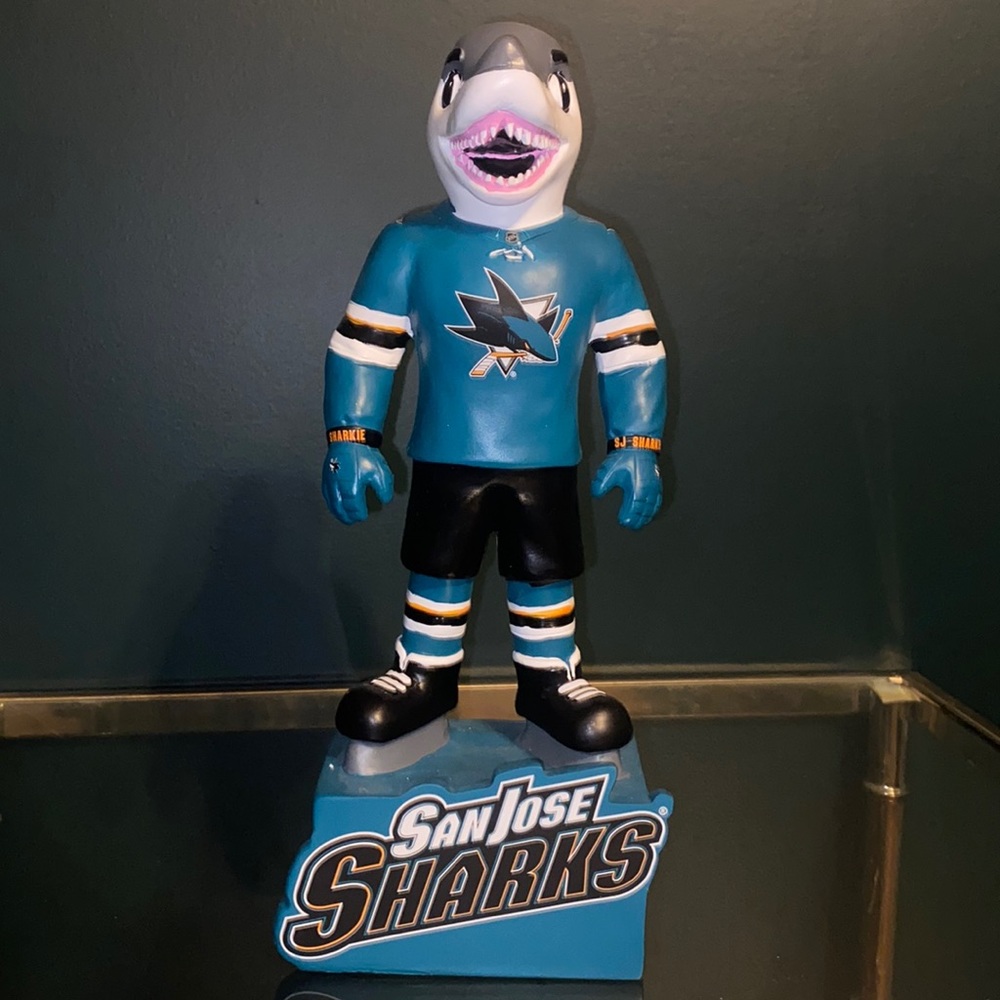 SAN JOSE SHARKS MASCOT STATUE